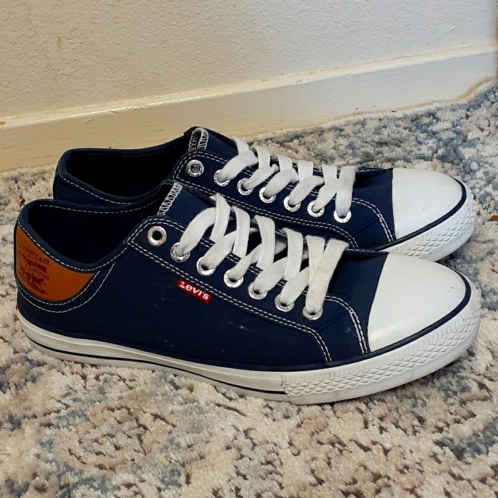 Levi's sneakers